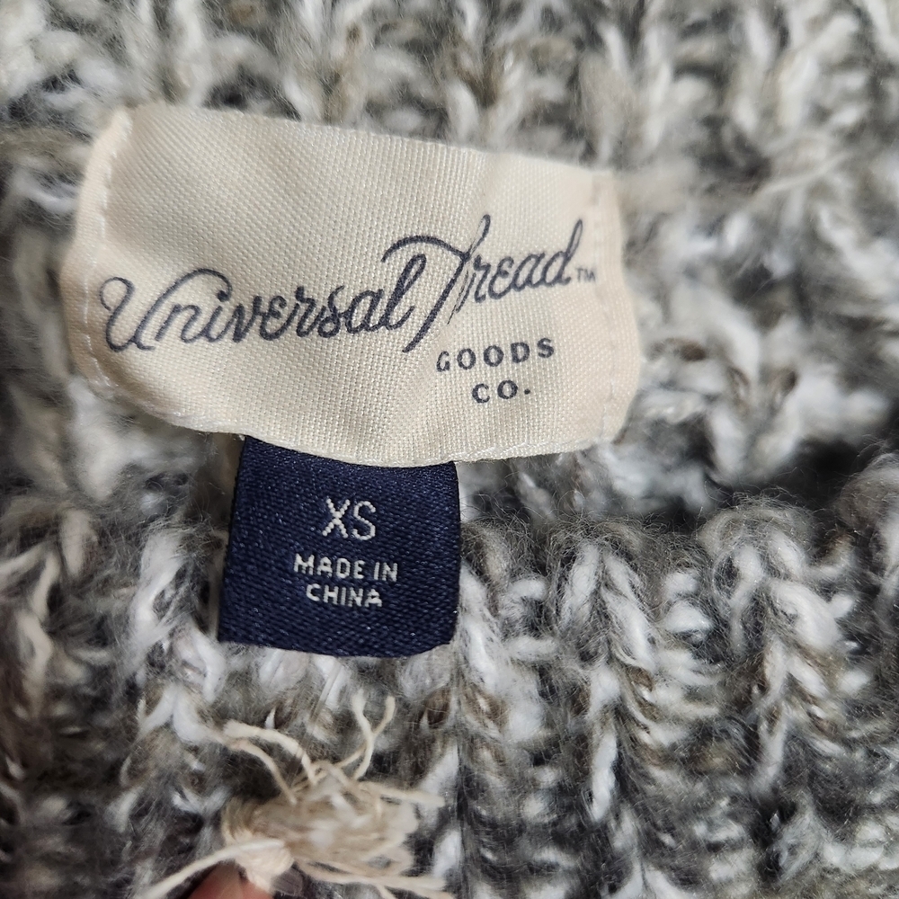 Universal Thread Men's Marled Gray Crewneck Sweater - Picture 2 of 3